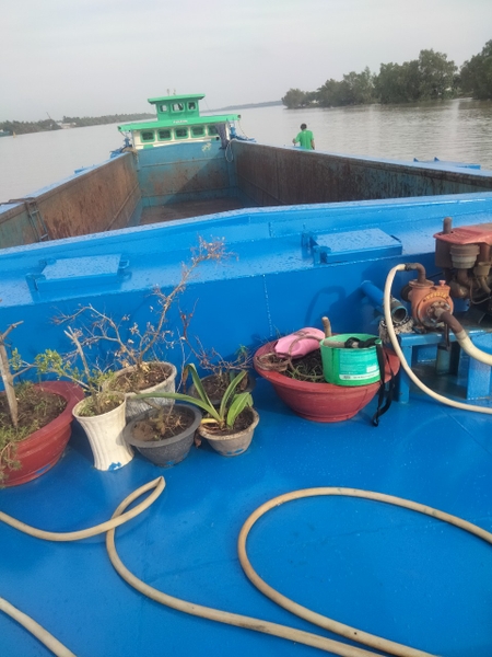Ms17 Chủ gửi bán xà lan 600 tấn