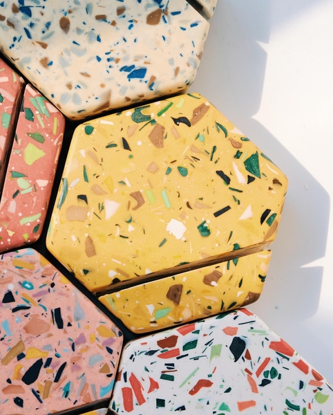 Jesmonite home decor products from @half_a_meter_crafthouse