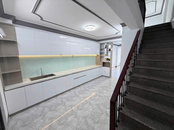 🏠 BÁN NHÀ 1 TRỆT 3 LẦU KHU XẺO TRÔM – 5 PHÒNG NGỦ, VỪA Ở VỪA KINH DOANH