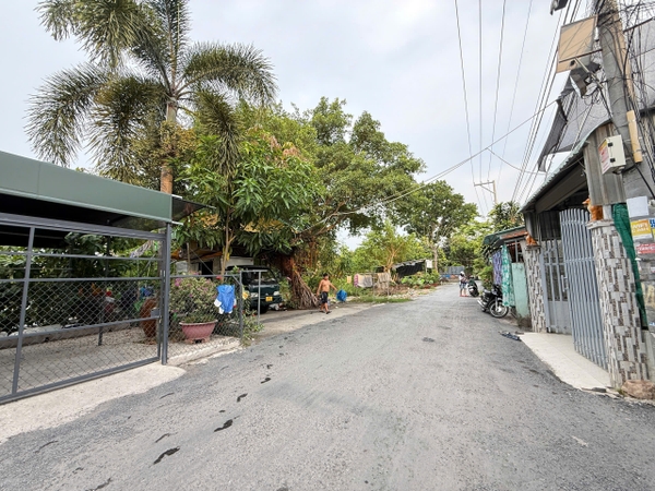 🏠 BÁN NHÀ 2 MẶT TIỀN VIEW KÊNH MÁT MẺ – ĐƯỜNG CẶP RẠCH GÒI LỚN