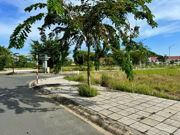 ⛰️ BÁN CỤM 4 NỀN – 3 MẶT TIỀN ĐẮC ĐỊA TRUNG TÂM NÚI SẬP (KHU TÂY THOẠI NGỌC HẦU)