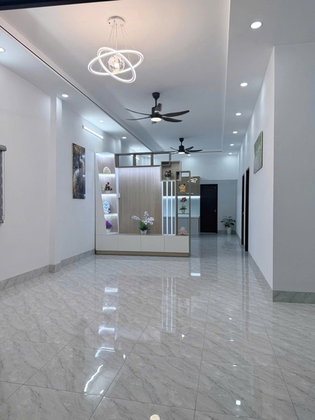 🏠 BÁN NHÀ TRỆT ĐẸP MẶT TIỀN RẠCH TẦM BÓT – NGANG 7.4M (VỊ TRÍ THOÁNG MÁT)