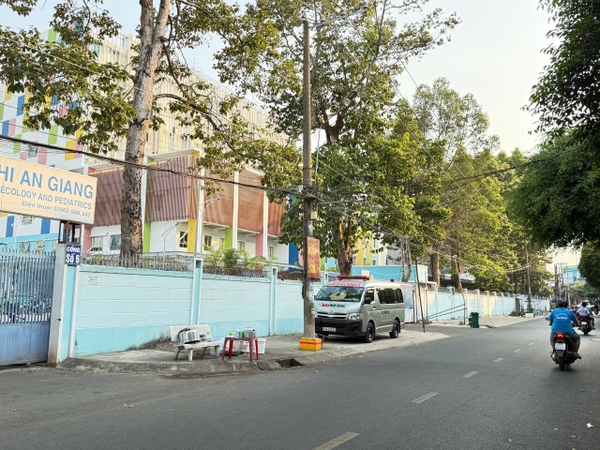 🏢 CHO THUÊ CẶP NHÀ GÓC VỊ TRÍ VÀNG – ĐỐI DIỆN BỆNH VIỆN SẢN NHI (MỸ BÌNH)