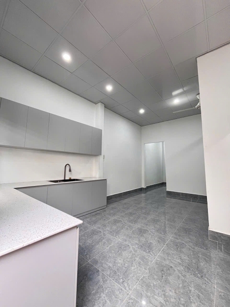 🏠 BÁN NHÀ ĐẸP MẶT TIỀN LÊ VĂN LƯƠNG – KDC XẺO TRÔM 4 (TẶNG FULL NỘI THẤT)