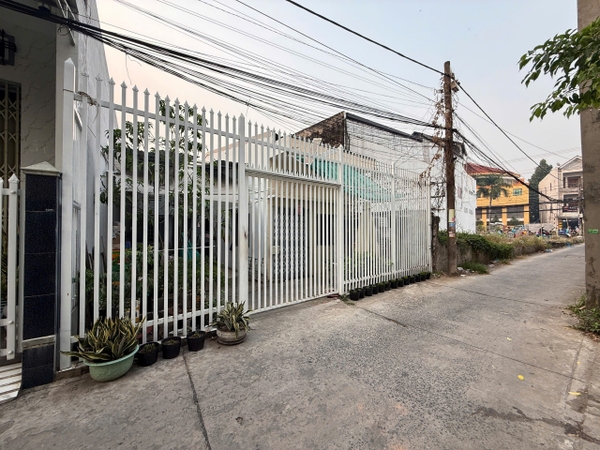 🏠 BÁN NHÀ 1 TRỆT 1 LỬNG DIỆN TÍCH RỘNG – HẺM Ô TÔ ĐƯỜNG TRẦN HƯNG ĐẠO (BÌNH KHÁNH)