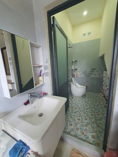 BÁN NHÀ 1 TRỆT 2 LẦU + SÂN THƯỢNG – KHU XẺO TRÔM, CÁCH UNG VĂN KHIÊM CHỈ 80M