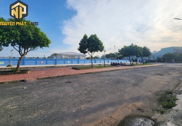 [CT7] Cho thuê hoặc bán Kho xưởng đường Lạc Long Quân, Bình Khánh