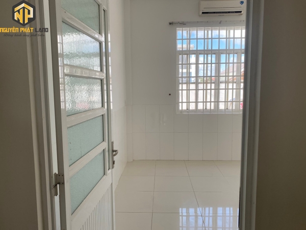 [NP48] Bán nhà Lý Công Uẩn - Sao Mai