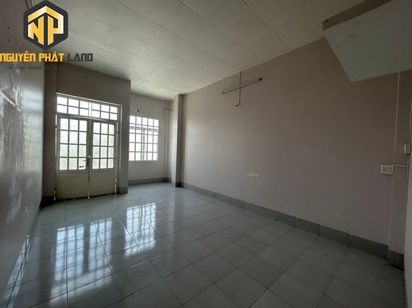 [CT11] Cho thuê nhà : Đường Lạc Long Quân - Bình Khánh