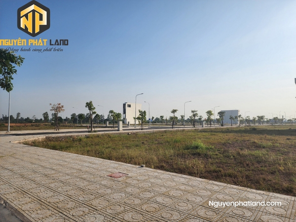 [NP98] Bán 2 nền góc - P. Bình Đức