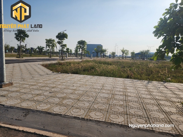 [NP98] Bán 2 nền góc - P. Bình Đức