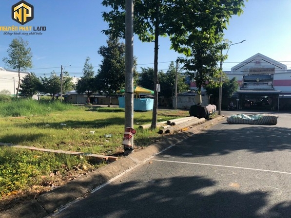 [NP103]  Bán nền góc ngay chợ Sao Mai - Bình Khánh 5