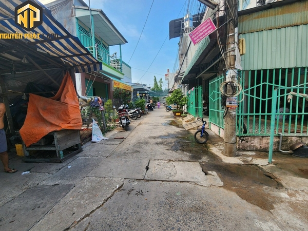 [NP120] BÁN NHÀ GÓC KHU DÂN CƯ BÀ NGỌ