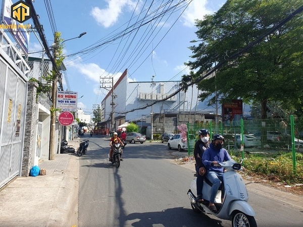 BÁN NỀN MẶT TIỀN LÊ VĂN NHUNG - P.MỸ BÌNH