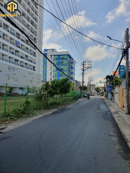 BÁN NỀN MẶT TIỀN LÊ VĂN NHUNG - P.MỸ BÌNH