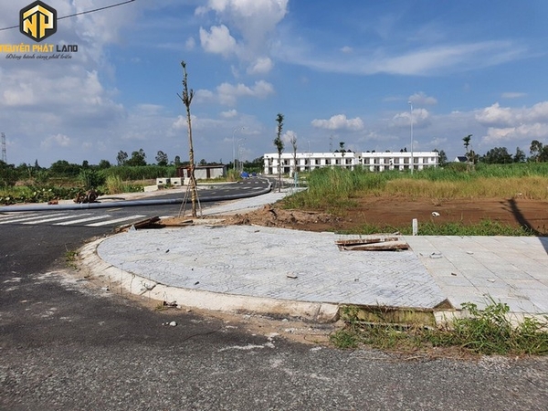 BÁN NỀN MT CÔNG VIÊN LÀNG GIÁO VIÊN MỞ RỘNG -P.MỸ HÒA [DB.ĐN1LGV1.1]