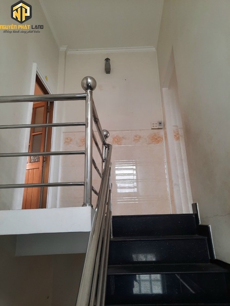 BÁN NHÀ 1 TRỆT 1 LẦU MT TRẦN HƯNG ĐẠO [B.THĐ.1]