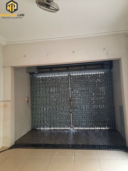 BÁN NHÀ 1 TRỆT 1 LẦU MT TRẦN HƯNG ĐẠO [B.THĐ.1]