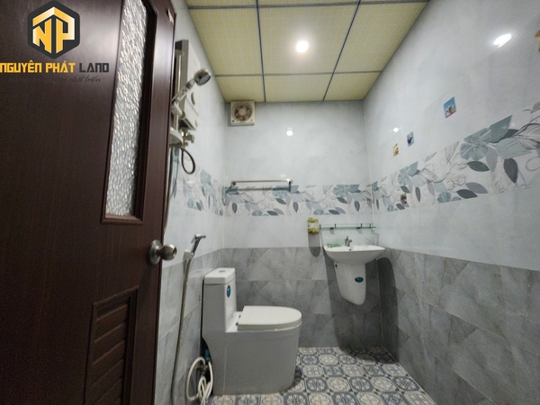 BÁN NHÀ HẺM THÁNH THIÊN - P.MỸ QUÝ [B.TT.1]