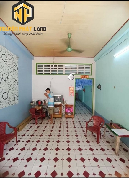 BÁN NHÀ PHƯỜNG MỸ LONG - GẦN CHỢ LONG XUYÊN [B.HTH.1]