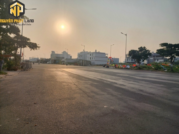 BÁN NỀN ĐƯỜNG NGUYỄN THÁI HỌC - GOLDEN [B.NTH.6]