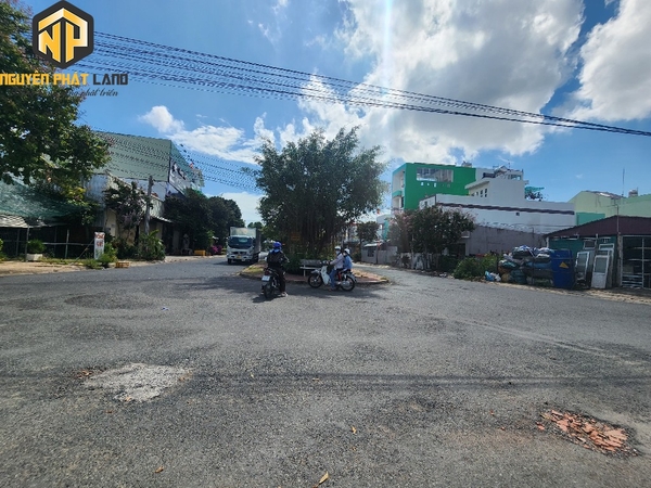 BÁN NỀN GÓC 2 MT LẠC LONG QUÂN SIÊU VIP - SAO MAI [B.LLQ.1]