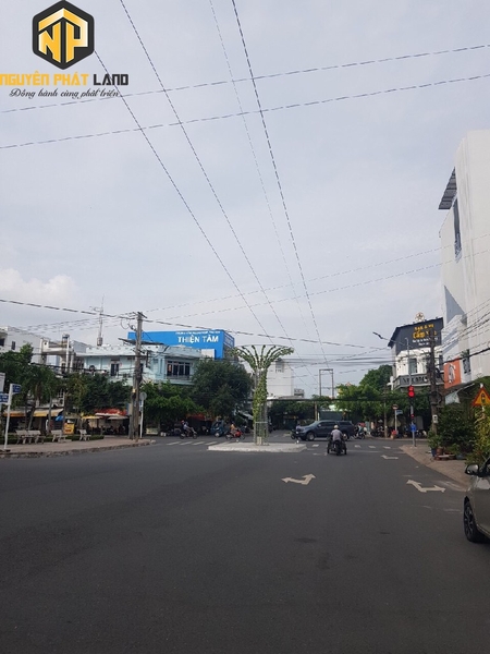 BÁN 1 NỀN GÓC -MT LÊ THIỆN TỨ LỘ 27M - P. ĐÔNG XUYÊN [B.LTT.4]