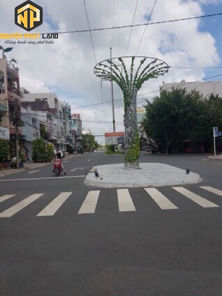 BÁN 1 NỀN GÓC -MT LÊ THIỆN TỨ LỘ 27M - P. ĐÔNG XUYÊN [B.LTT.4]