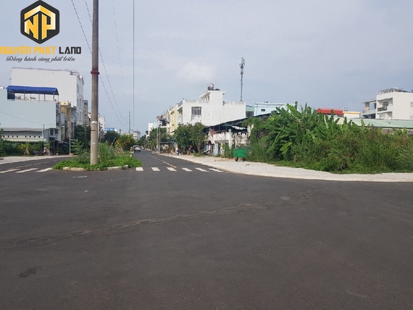 BÁN 1 NỀN GÓC -MT LÊ THIỆN TỨ LỘ 27M - P. ĐÔNG XUYÊN [B.LTT.4]