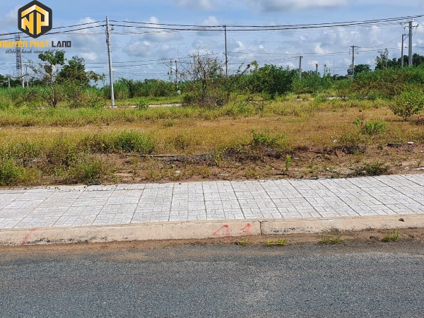 BÁN GẤP GIÁ TỐT NỀN KHU TÂY ĐẠI HỌC GD2 - MỸ PHƯỚC [B.ĐS4TĐH2.1]