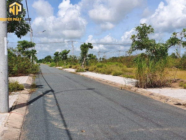 BÁN GẤP GIÁ TỐT NỀN KHU TÂY ĐẠI HỌC GD2 - MỸ PHƯỚC [B.ĐS4TĐH2.1]