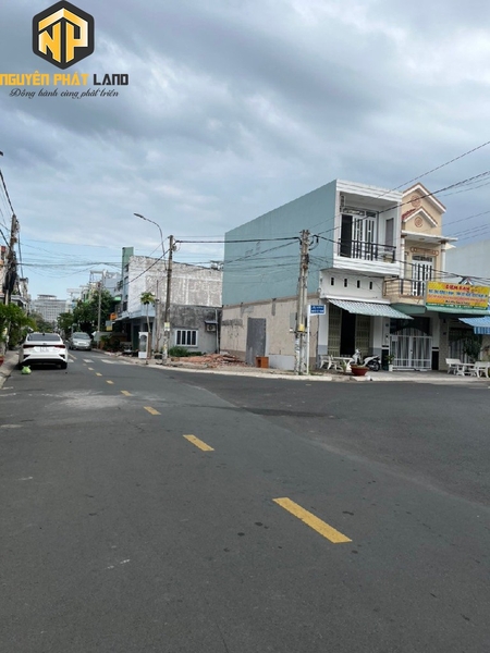 BÁN NỀN GÓC ĐƯỜNG NGUYỄN TẤT THÀNH, XẺO TRÔM [B.NTT.2]