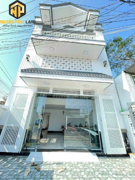 BÁN NHÀ :  1 TẦNG TRỆT VÀ 3 TẦNG LẦU CAO CẤP  [BT.THĐ.4]