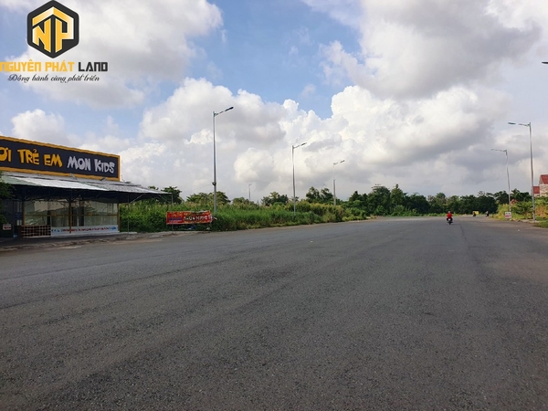 Cho thuê 450m2 Mặt bằng hoặc Nhà cấp 4 đường Nguyễn Thái Học Golden [T.NTH.9]