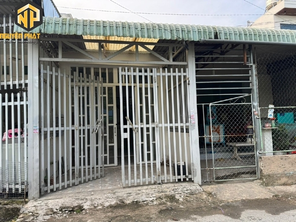 Nhà ngay trung tâm LX giá cực thơm: Chỉ 1,7 tỷ  [B.ĐCRTB.2]