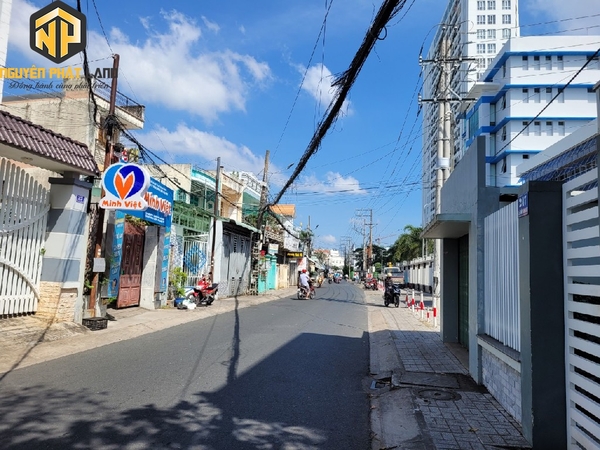 Ngộp bank Bán Nhanh Căn Nhà Lê Văn Nhung, Mỹ Bình [B.LVN.3.]