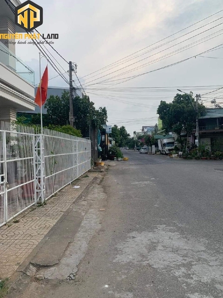 Bán Nền đẹp giá tốt Đường Lê Hoàn, Bình Khánh [B.LH.3]