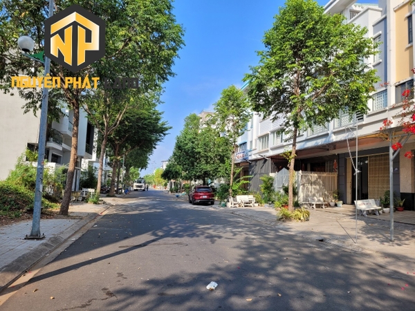 BÁN NHÀ THÔ L4 ĐÔNG NAM - GOLDEN CITY [B.ĐS22GC.2]