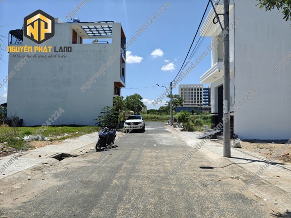 NỀN ĐẤT TÂY ĐẠI HỌC - HƯỚNG ĐÔNG NAM HIẾM CÓ! [B.ĐS4TĐH2.2]