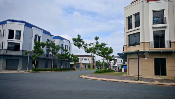 🏠 Bán Nhà 1 Trệt 2 Lầu Đường Lớn Số 10 Tây Sông Hậu GĐ2 - Kế Góc TT Thương Mại