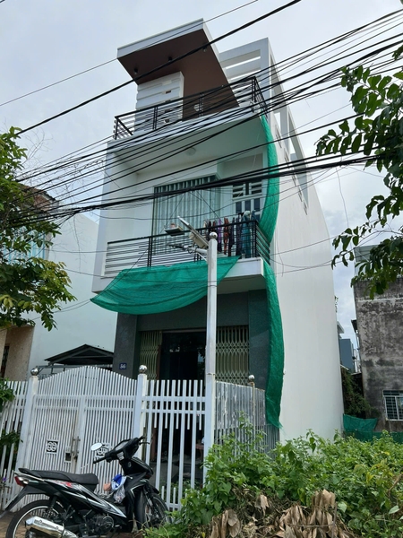 🏠 Bán Nhà 1 Trệt 2 Lầu Mặt Tiền Lạc Long Quân - Sao Mai Bình Khánh