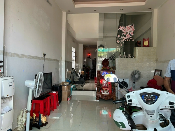 🏠 Bán Nhà 1 Trệt 2 Lầu Mặt Tiền Lạc Long Quân - Sao Mai Bình Khánh