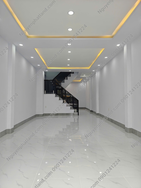 🏠 Bán Nhà 1 Trệt 2 Lầu 56m² Mặt Tiền Nguyễn Tất Thành - Đối Diện Công Viên