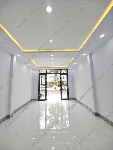 🏠 Bán Nhà 1 Trệt 2 Lầu 56m² Mặt Tiền Nguyễn Tất Thành - Đối Diện Công Viên