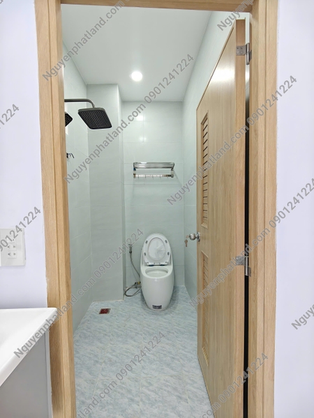 🏠 Bán Nhà 1 Trệt 2 Lầu 56m² Mặt Tiền Nguyễn Tất Thành - Đối Diện Công Viên