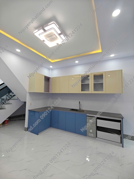 🏠 Bán Nhà 1 Trệt 2 Lầu 56m² Mặt Tiền Nguyễn Tất Thành - Đối Diện Công Viên