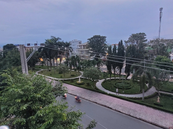 🏠 Bán Nhà 1 Trệt 2 Lầu Mặt Tiền Ung Văn Khiêm, Đông Xuyên - Có Sân Thượng!