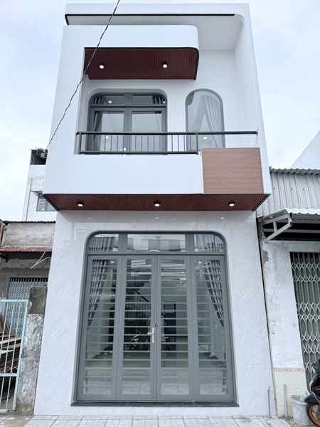🏠 Bán Nhà 1 Trệt 1 Lầu Mặt Tiền Hà Huy Tập - Gần Trường Nguyễn Khuyến!