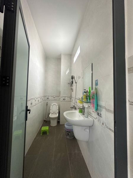 🏠 Bán Nhà 1 Trệt 2 Lầu Mặt Tiền Đường Dự Định, Bình Khánh!