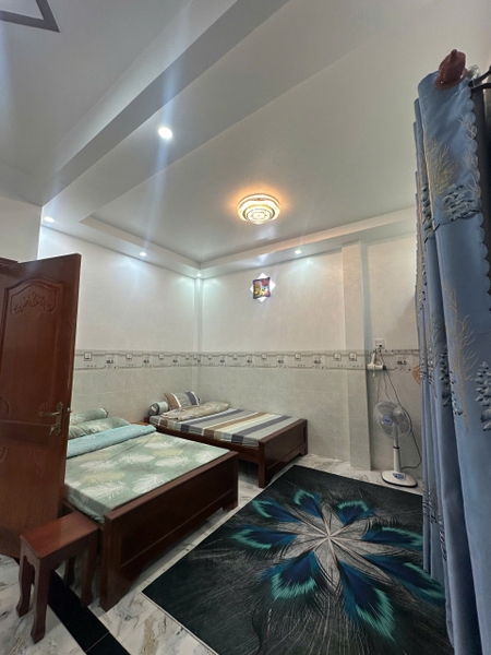 🏠 Bán Nhà 1 Trệt 2 Lầu Mặt Tiền Đường Dự Định, Bình Khánh!